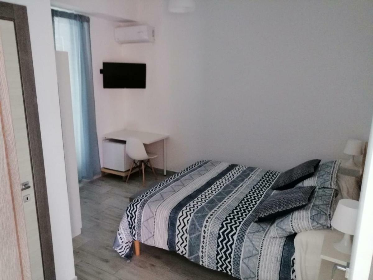 Up&B Rooms Catania Маскалуча Экстерьер фото
